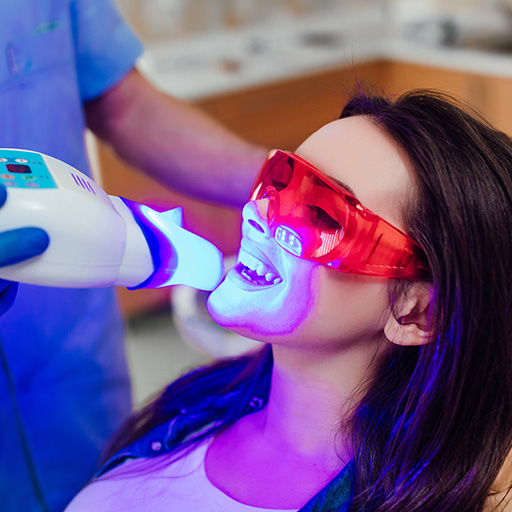 Celebrity Smiles | Implant Dentistry, Night Guards and Emergency Treatment